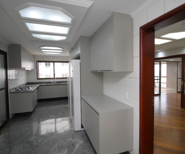 Apartamento pronto para morar no Edifício Chateau (28)