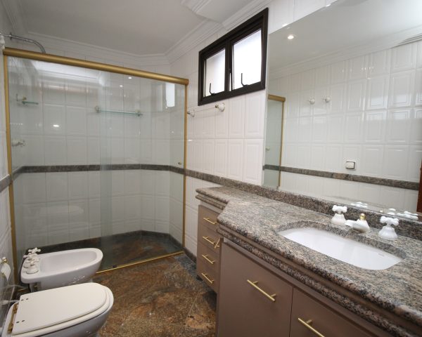 Apartamento pronto para morar no Edifício Chateau (32)