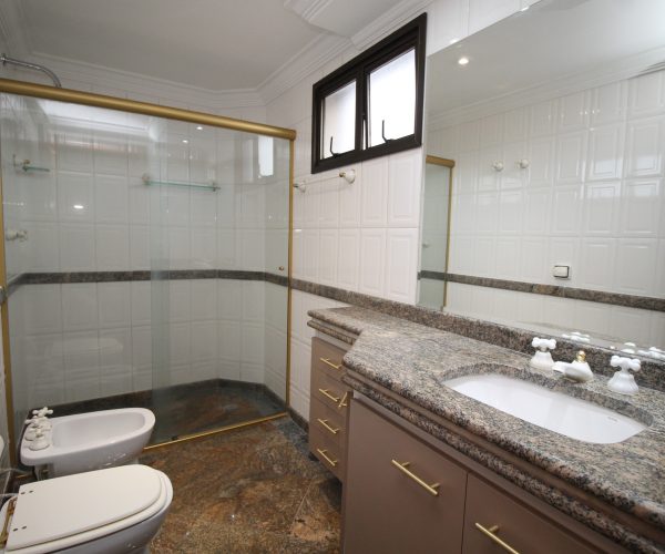 Apartamento pronto para morar no Edifício Chateau (32)