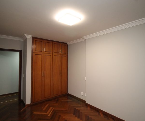 Apartamento pronto para morar no Edifício Chateau (34)