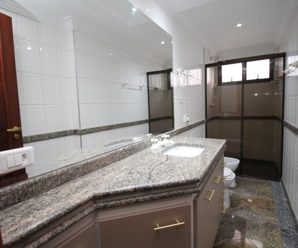 Apartamento pronto para morar no Edifício Chateau (35)