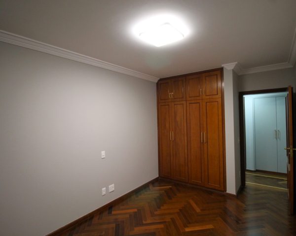 Apartamento pronto para morar no Edifício Chateau (36)