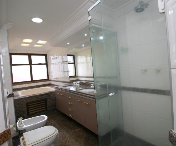 Apartamento pronto para morar no Edifício Chateau (39)