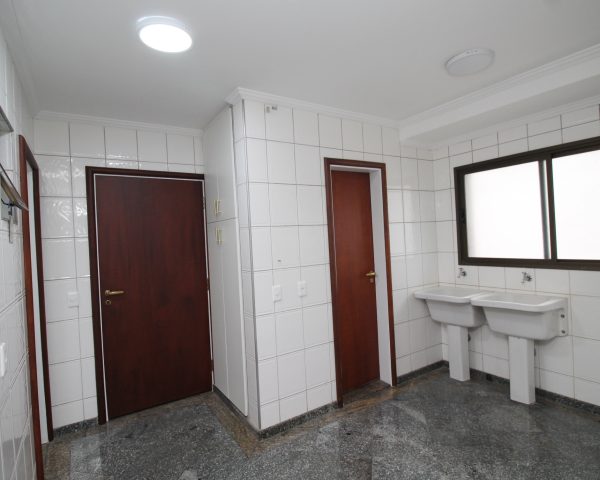 Apartamento pronto para morar no Edifício Chateau (40)