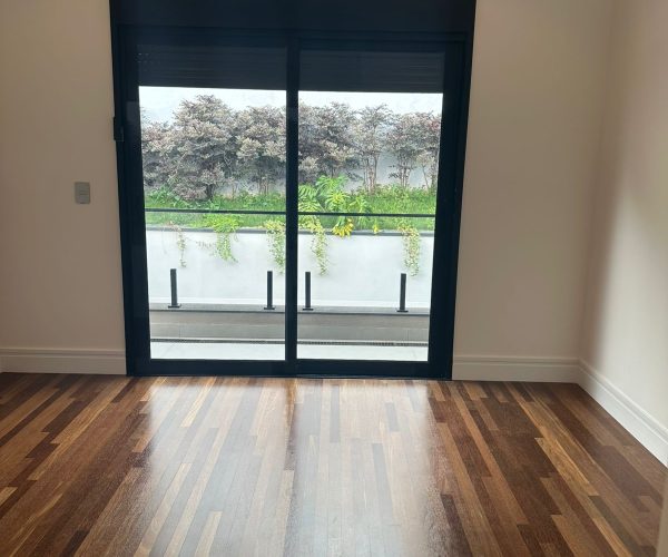 WhatsApp Image 2025-12-08 at 20.11.21 (1)