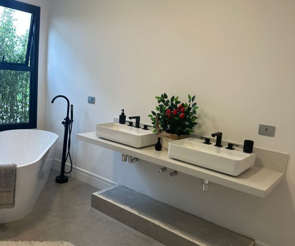 WhatsApp Image 2025-12-08 at 20.11.22 (1)