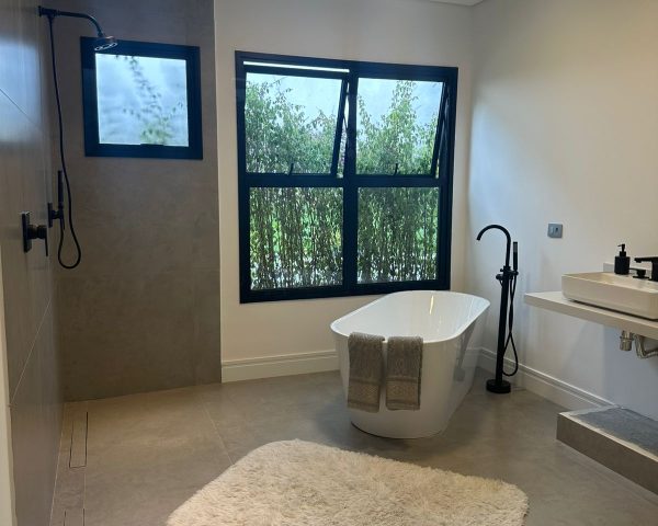 WhatsApp Image 2025-12-08 at 20.11.22 (2)