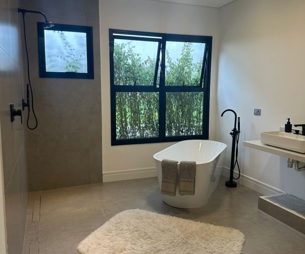 WhatsApp Image 2025-12-08 at 20.11.22 (2)