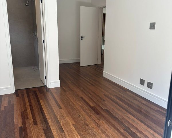 WhatsApp Image 2025-12-08 at 20.11.23 (2)