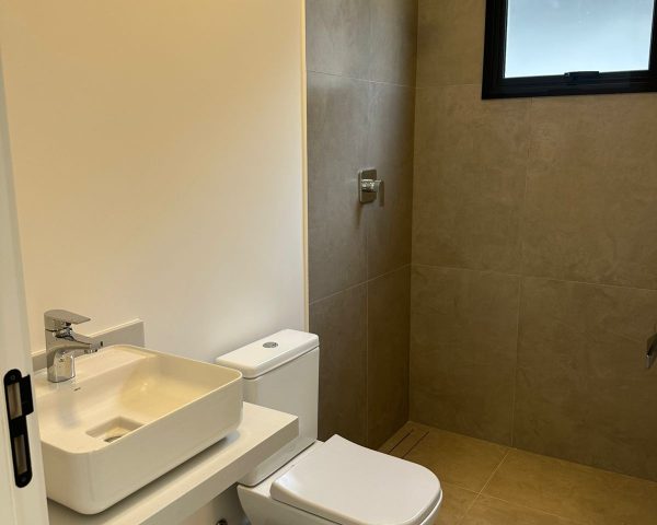 WhatsApp Image 2025-12-08 at 20.11.26