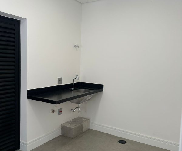 WhatsApp Image 2025-12-08 at 20.11.27 (1)