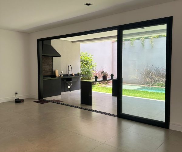 WhatsApp Image 2025-12-08 at 20.11.27