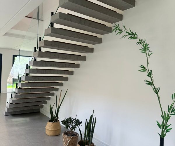 WhatsApp Image 2025-12-08 at 20.11.30 (2)