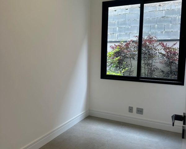 WhatsApp Image 2025-12-08 at 20.11.31 (1)